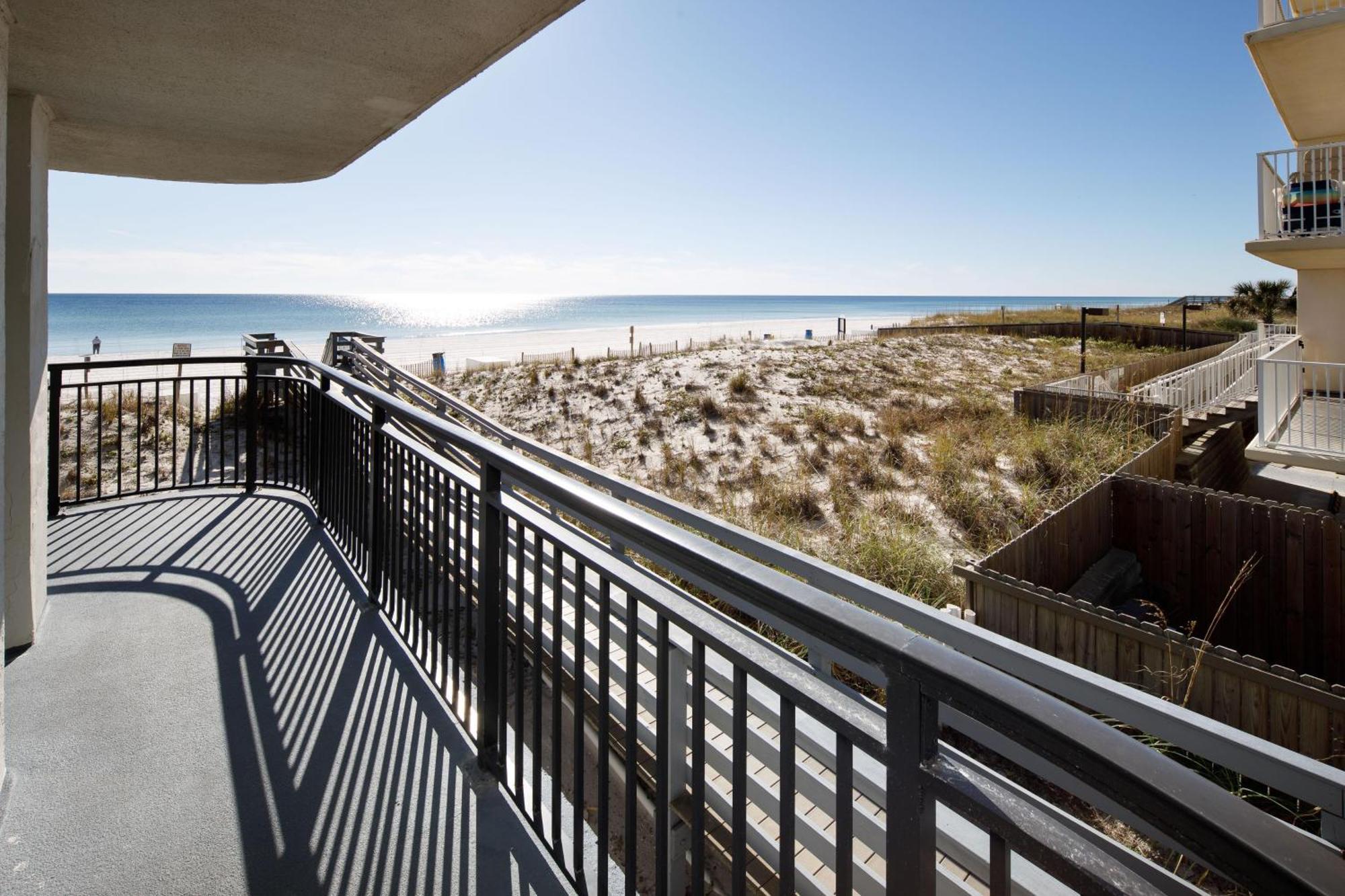 Nautilus 1201 - Gulf Front 2 Bedroom Huge Wrap Around Balcony 2Nd Floor! フォート・ウォルトン・ビーチ エクステリア 写真
