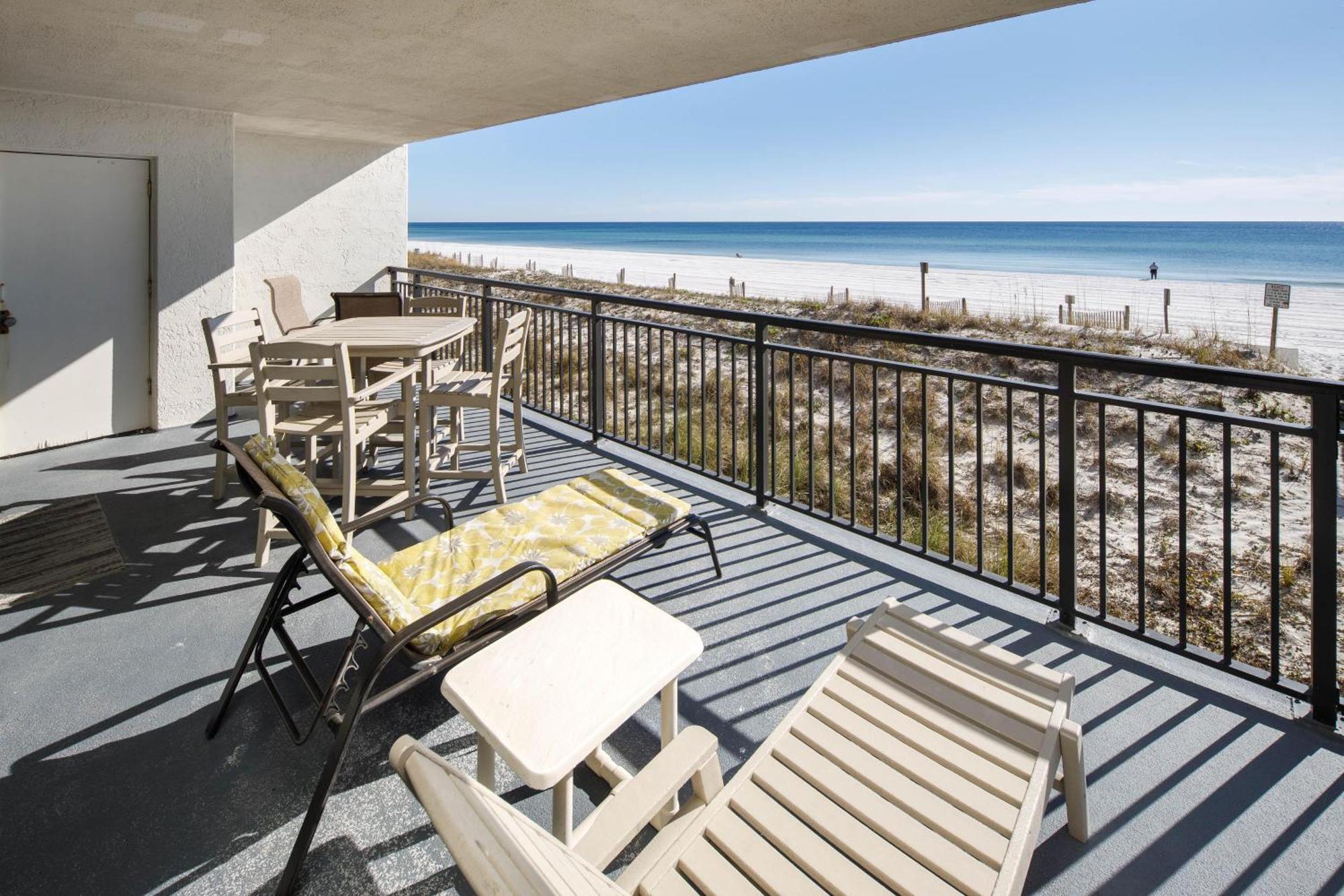 Nautilus 1201 - Gulf Front 2 Bedroom Huge Wrap Around Balcony 2Nd Floor! フォート・ウォルトン・ビーチ エクステリア 写真